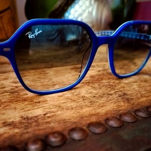 JOHN BLUE Ray Ban sunglasses for women.